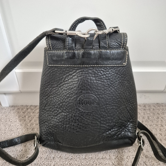 ROOTS Vintage Black MINI Leather Backpack - Picture 3 of 12